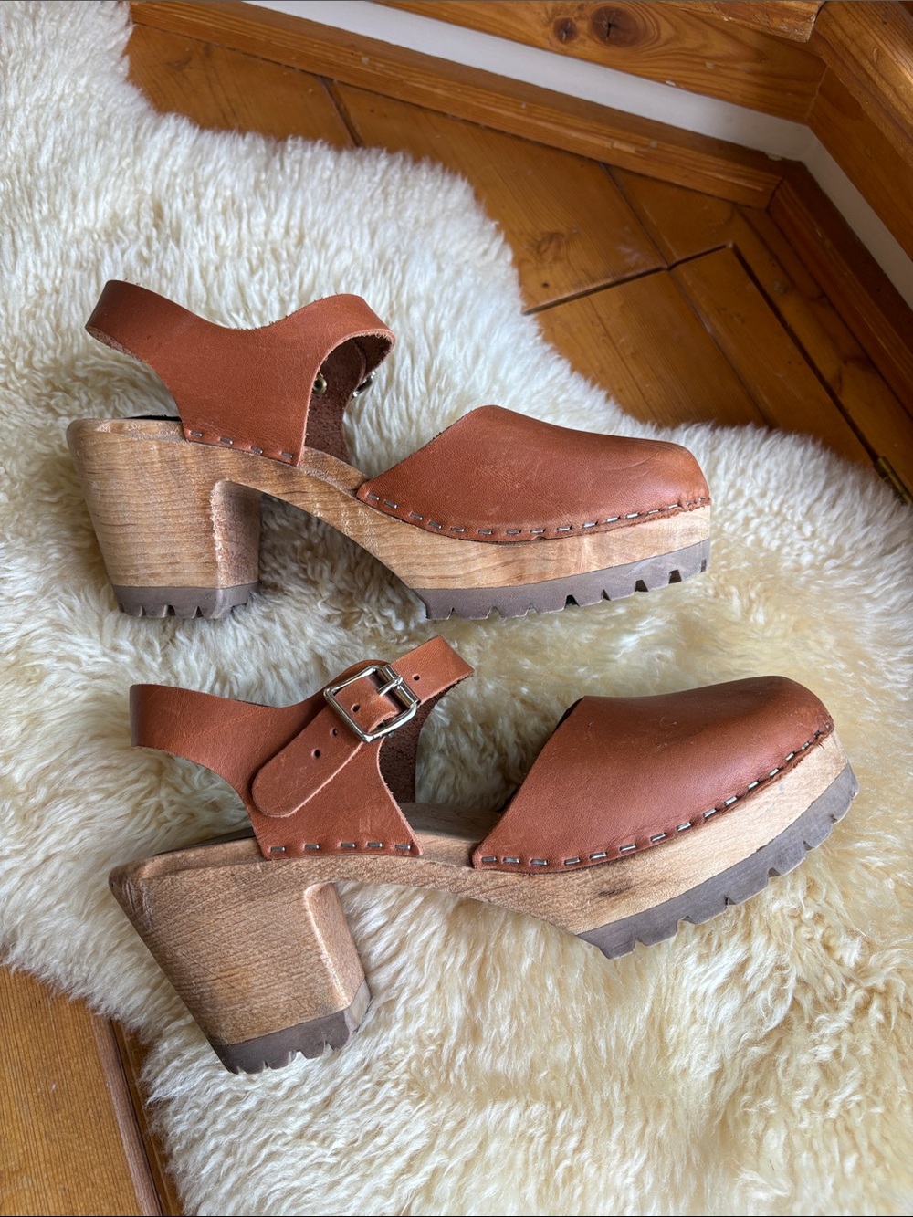 Swedish Wooden Clogs - Picture 4 of 9